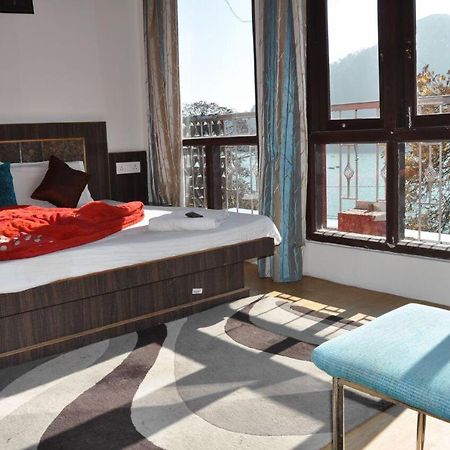 Hotel Ahuja ナイニタール エクステリア 写真